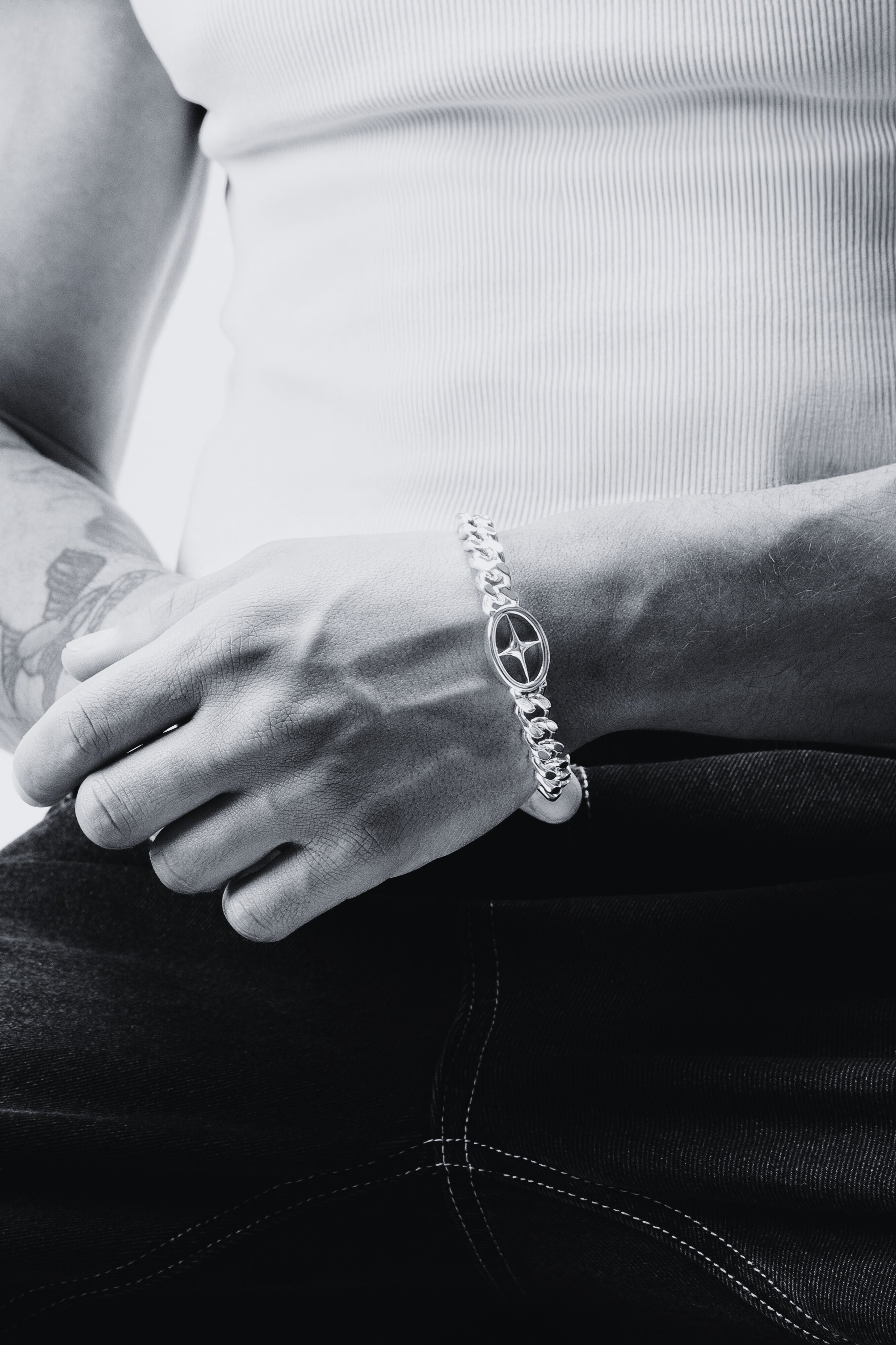 ICON OVAL CUBAN BRACELET